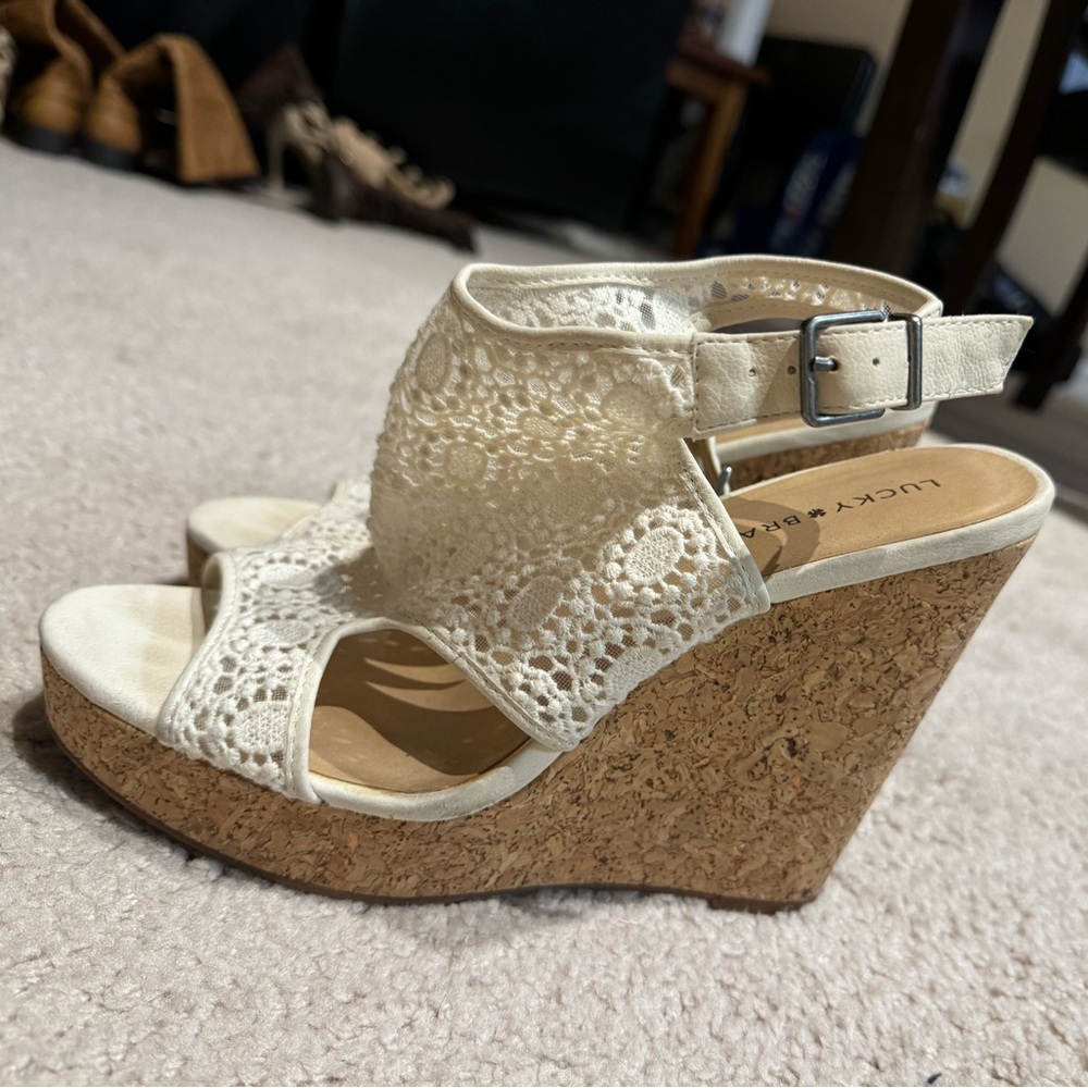 Lucky Brand white lace wedge heel 10
